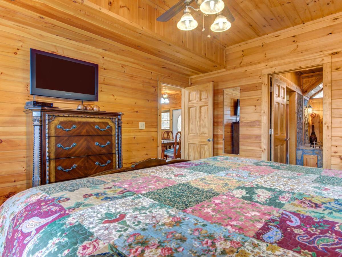 Splashing Sunrise, 2 Bedrooms, Private Pool, Arcade, Hot Tub, Sleeps 6 Pigeon Forge Kültér fotó
